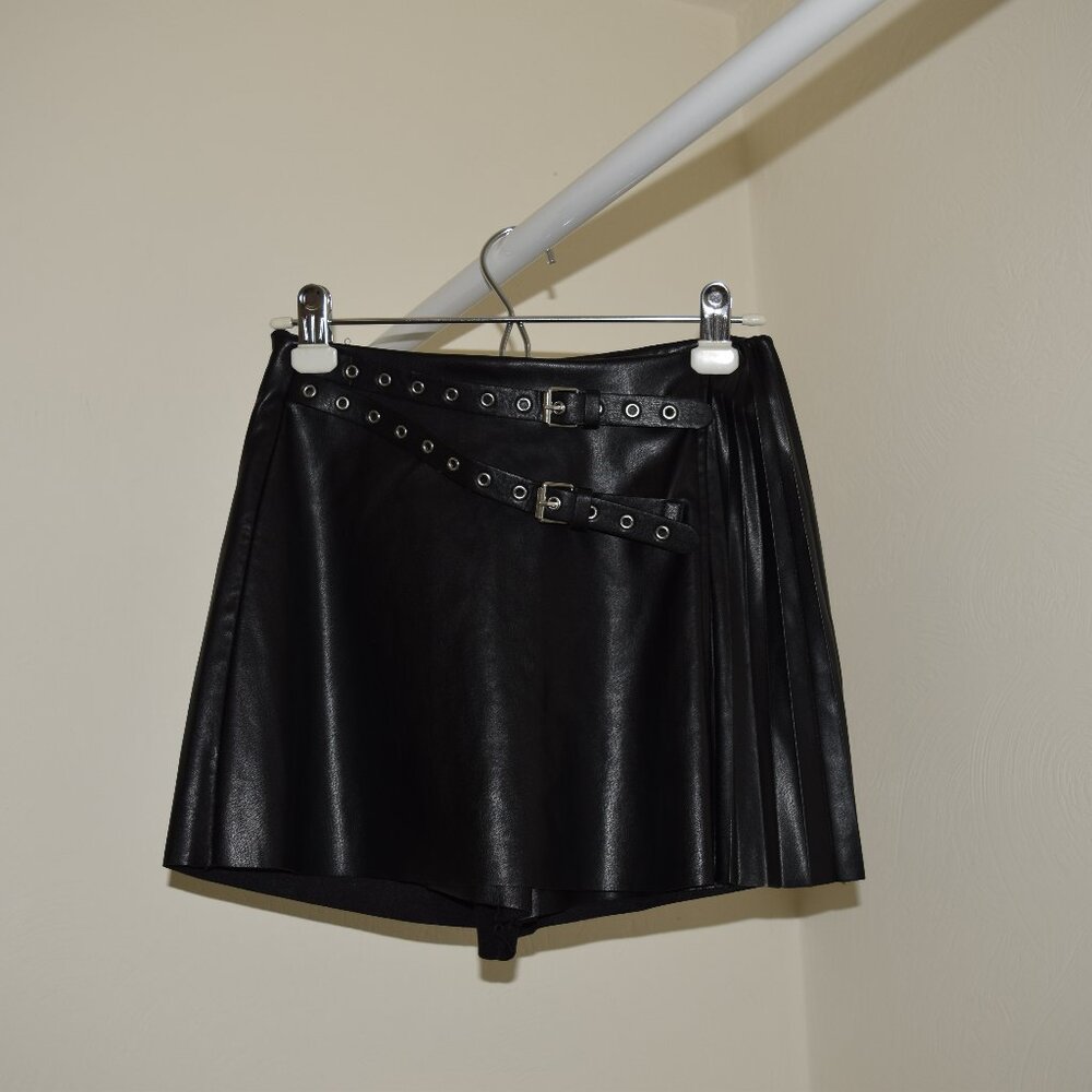 ZARA Leather Belted Pleated Skort - Size XS